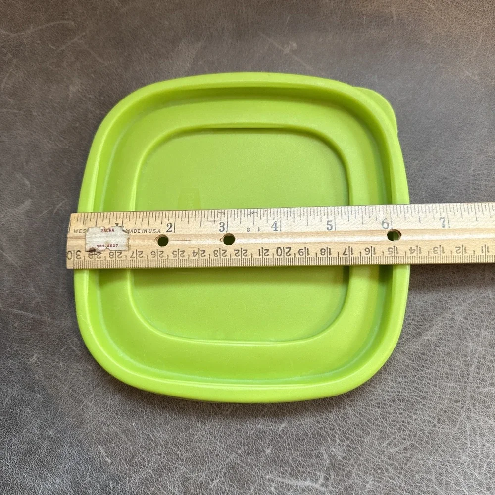 Rubbermaid Bright Spring Green‎ Easy Find 7J64 Replacement Lid Only